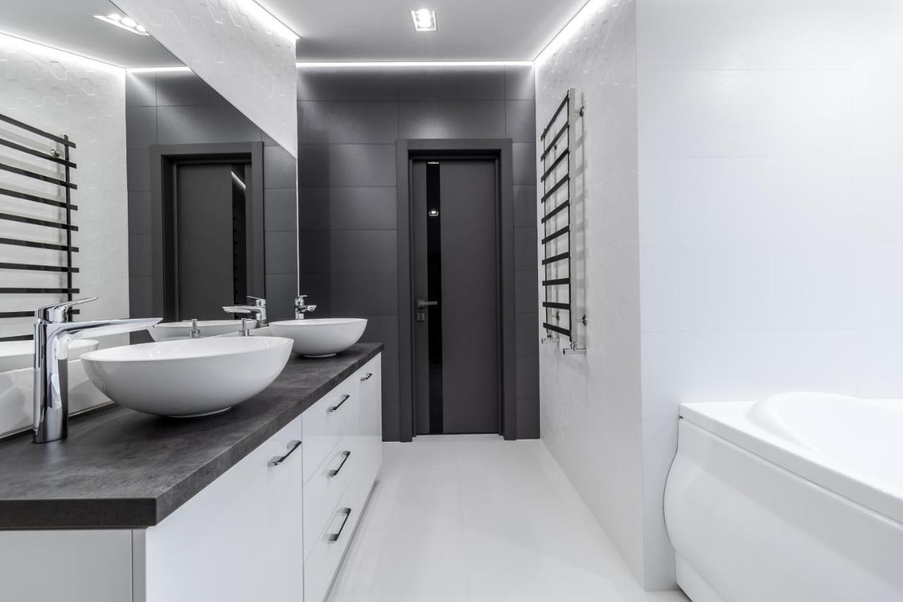 Inshiapartments On Hazova Str 5 Lviv Exterior photo